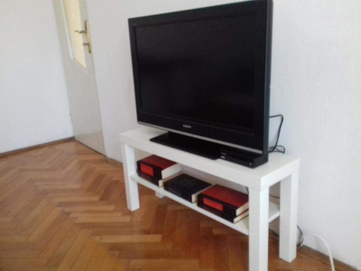 Apartment Dragan Pula Exterior photo