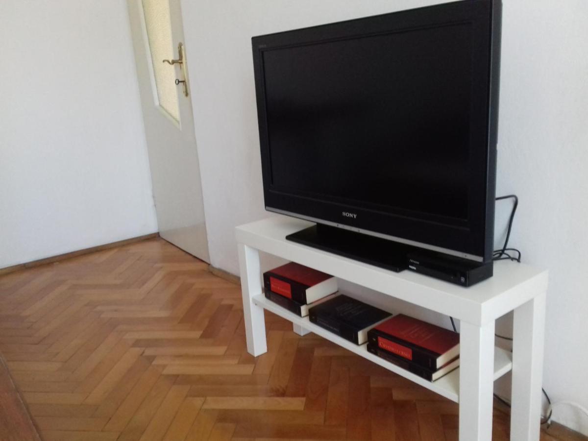 Apartment Dragan Pula Exterior photo